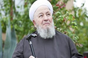 İsmailağa cemaati, lideri&nbsp;Mahmut Ustaosmanoğlu'nun&nbsp;cenazesine kadınların katılmamasını istedi. İsmailağa cemaati lideri&nbsp;Mahmut