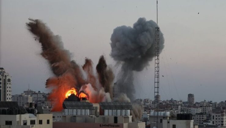 İsrail bakanlık binasını vurdu