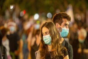 İsrail'de ilk kez yeni tip koronavir&uuml;s&uuml;n (Kovid-19) Brezilya ve Şili'de