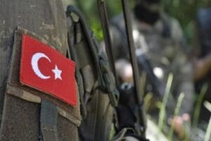 Pen&ccedil;e- Kilit Operasyonu'nda ter&ouml;ristlerin a&ccedil;tığı taciz ateşiyle şehit olan Piyade