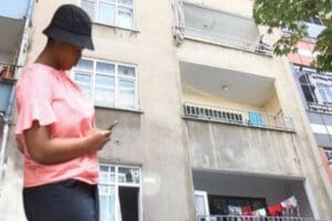 İstanbul'da, ev arkadaşlarından birinin hareketsiz bulduğu Haiti uyruklu Naisette Mesidar'ın
