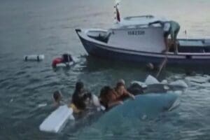 Beykoz'da 9 kişilik ailenin bindiği tekne, yakıtının bitmesi ve su