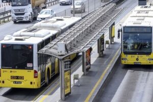 İstanbul'da toplu ulaşıma y&uuml;zde 40 zam yapıldı. Yeni zamla birlikte