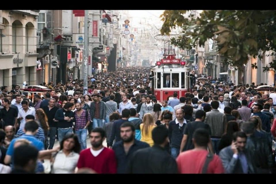 İstanbul Valisi Ali Yerlikaya, İstanbul'da 11 Temmuz itibarıyla 10 milyon