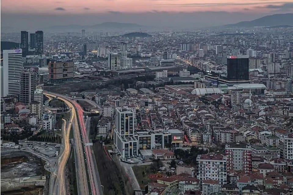 İstanbul &Uuml;niversitesi-Cerrahpaşa M&uuml;hendislik Fak&uuml;ltesi Genel Jeoloji Anabilim Dalı Başkanı Prof.