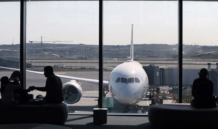 T&uuml;rk Hava Yolları'nın İstanbul-Moskova seferini yapacak olan yolcu u&ccedil;ağına kalkış