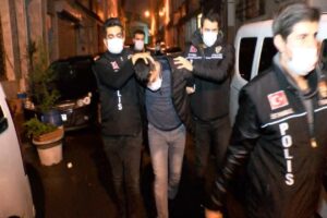 İstanbul merkezli 5 ilde silah kaçakçılığı yapan şahıslara yönelik operasyon