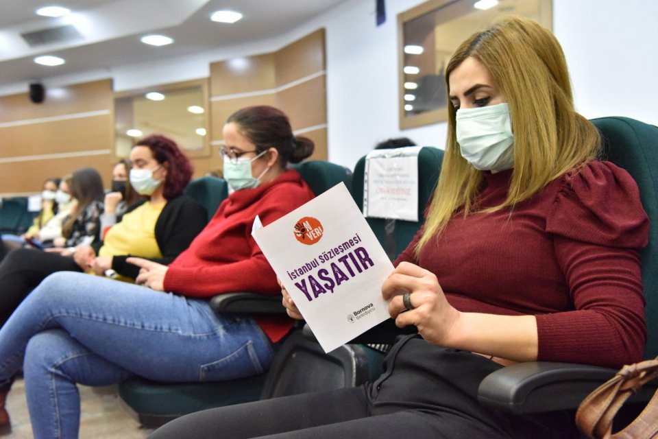 Bornova Belediyesi,  ‘İstanbul Sözleşmesi Yaşatır’ başlıklı toplantı düzenledi. Zoom üzerinden