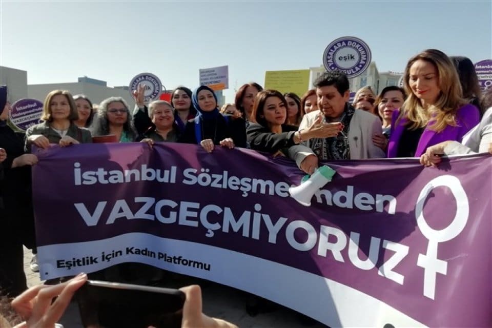 T&uuml;rkiye'nin İstanbul S&ouml;zleşmesinden &ccedil;ekilme kararına karşı a&ccedil;ılan on dava bug&uuml;n