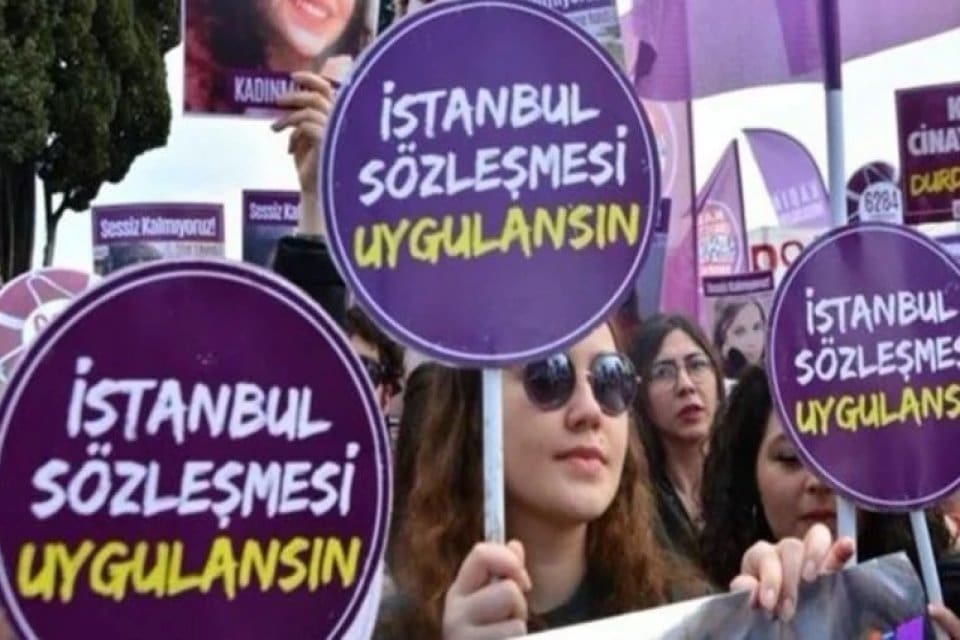 Eşitlik ve Kadın Platformu, İstanbul S&ouml;zleşmesi'nden &ccedil;ıkma girişiminde ikinci yılın