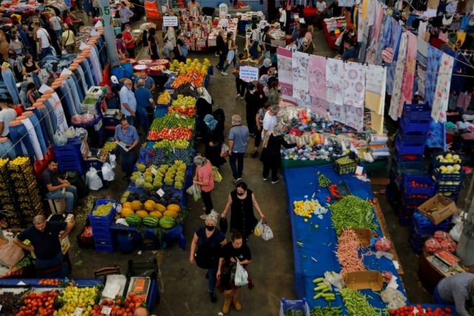 İTO verilerine g&ouml;re, İstanbul'da t&uuml;ketici enflasyonu temmuzda yıllık y&uuml;zde 99,1