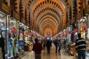 İstanbul&rsquo;da yıllık enflasyon y&uuml;zde 79,97&rsquo;yi g&ouml;rd&uuml;. Nisan&rsquo;da aylık artış 11,36.