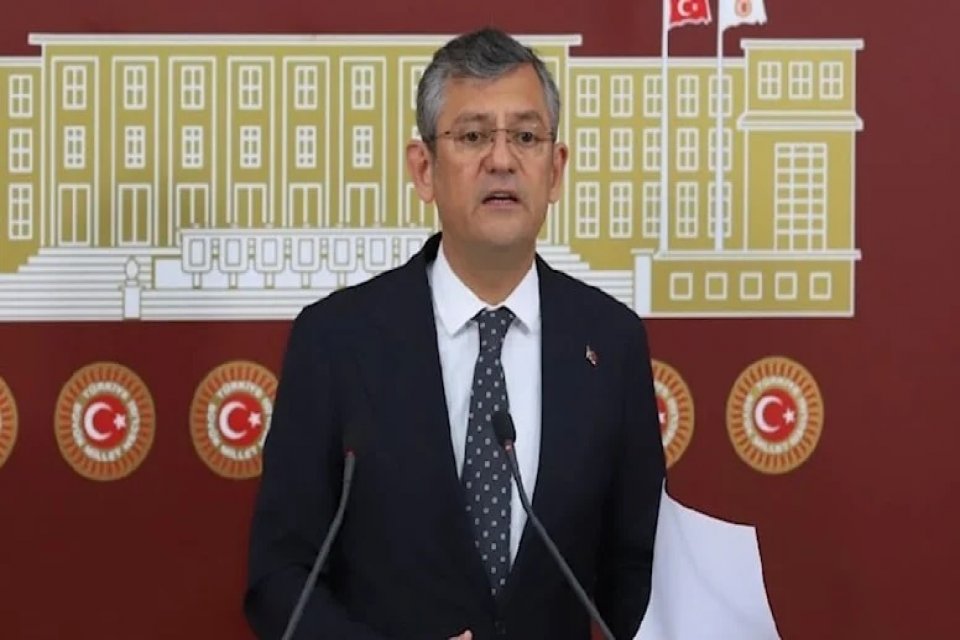 CHP Grup Başkanvekili Özgür Özel, MHP lideri Devlet Bahçeli'nin vatandaşlara