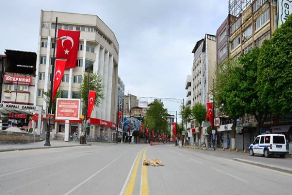 T&uuml;rkiye genelinde Ramazan ayında uygulanacak sokağa &ccedil;ıkma ve seyahat yasaklarında