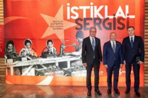 İzmir B&uuml;y&uuml;kşehir Belediyesi Başkanı Tun&ccedil; Soyer, Milli M&uuml;cadele&rsquo;ye dair en