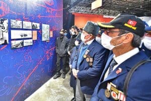 İzmir B&uuml;y&uuml;kşehir Belediyesi, &Ouml;demiş&rsquo;ten gelen gazi ve şehit yakınlarını K&uuml;lt&uuml;rpark
