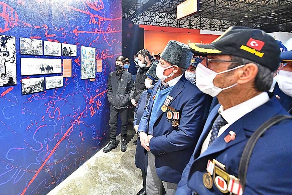İzmir B&uuml;y&uuml;kşehir Belediyesi, &Ouml;demiş&rsquo;ten gelen gazi ve şehit yakınlarını K&uuml;lt&uuml;rpark