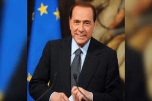 İtalya eski Başbakanı Silvio Berlusconi'nin d&uuml;n akşam Milano'daki bir hastaneye