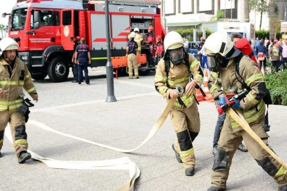 İzmir B&uuml;y&uuml;kşehir Belediyesi İtfaiye Dairesi Başkanlığı, İtfaiye Haftası&rsquo;nı 27 Eyl&uuml;l-3