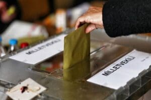 Y&uuml;ksek Se&ccedil;im Kurulu, partilerin se&ccedil;im ittifakı yapmalarına dair esasları belirledi.