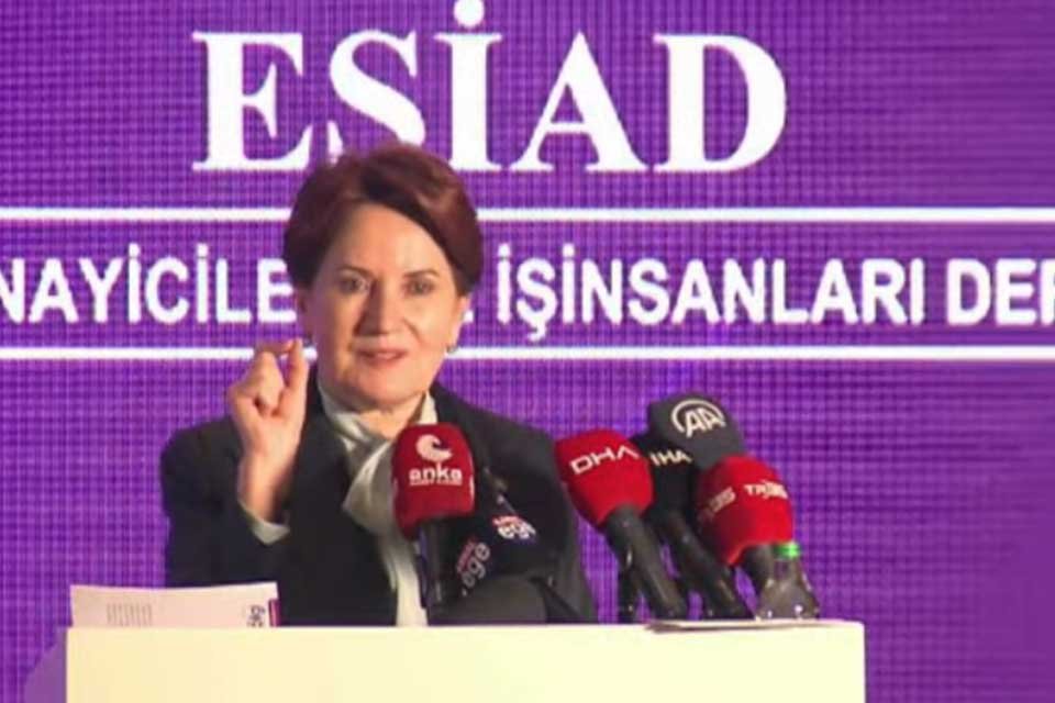 Ege Sanayici ve İşadamları Derneği'nin (ESİAD) düzenlediği Liderler Buluşması etkinliğinde