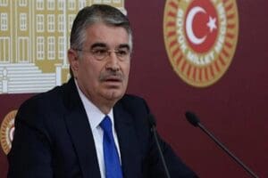 Eski İ&ccedil;işleri Bakanı İdris Naim Şahin, İYİ Parti&rsquo;nin milletvekili adayı