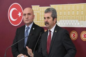 İYİ Parti Grup Başkanvekili Erhan Usta, baş&ouml;rt&uuml;s&uuml;ne y&ouml;nelik anayasa değişikliği