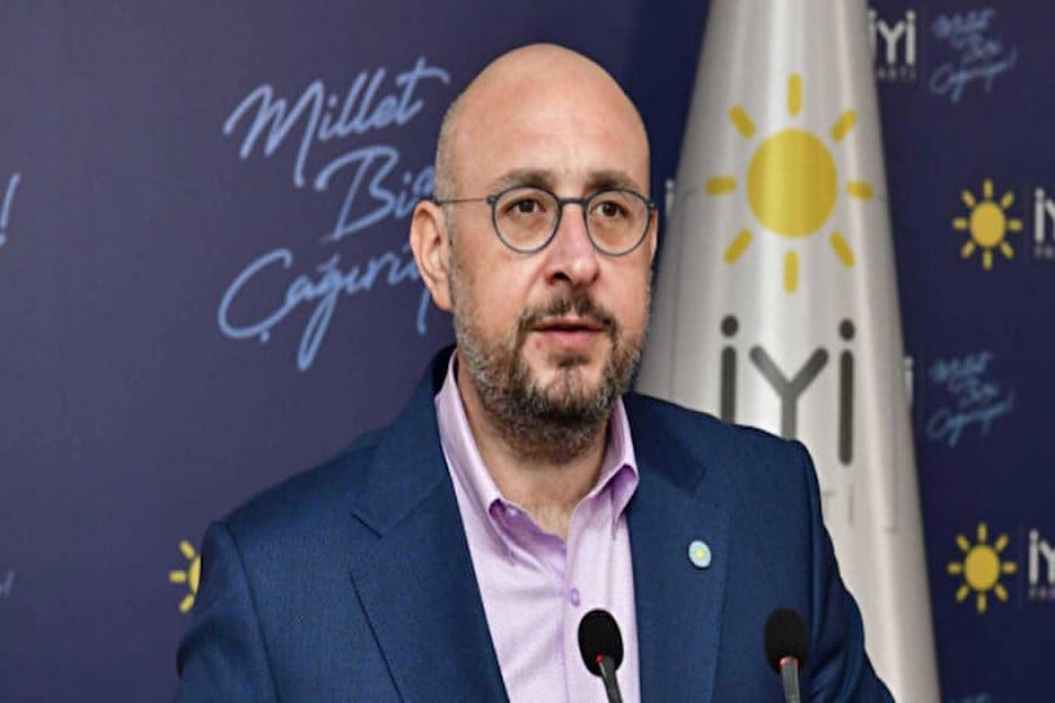 İYİ Parti Genel Sekreteri Uğur Poyraz, eskin CHP Milletvekili Barış