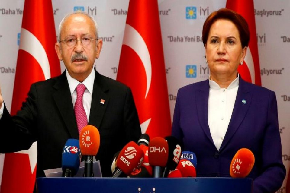 İYİ Parti'den Kılıçdaroğlu'na: 'Bizim kimseye bir sözümüz yok' Kılıçdaroğlu'nun olası cumhurbaşkanlığı adaylığı gündemine ilişkin bir İYİP yöneticisi, 'Bizim