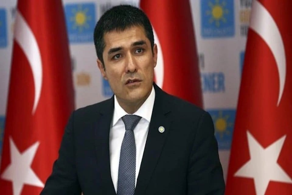 İYİ Parti Genel Başkan Başdanışmanı Buğra Kavuncu, &uuml;niversite rekt&ouml;rlerine ve