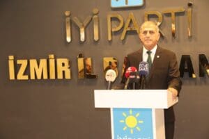 İYİ Parti İzmir İl Başkanı H&uuml;smen Kırkpınar, partisinin il ve