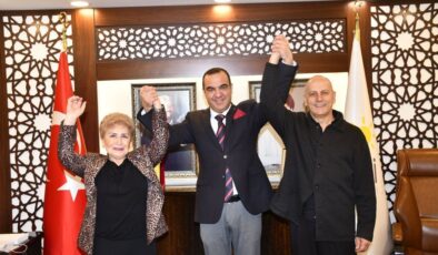 İYİ Parti İzmir’de güçleniyor!