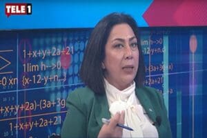 İYİ Parti y&ouml;neticisi &Ouml;nşen, katıldığı televizyon programında "Ben sosyalist devrimci