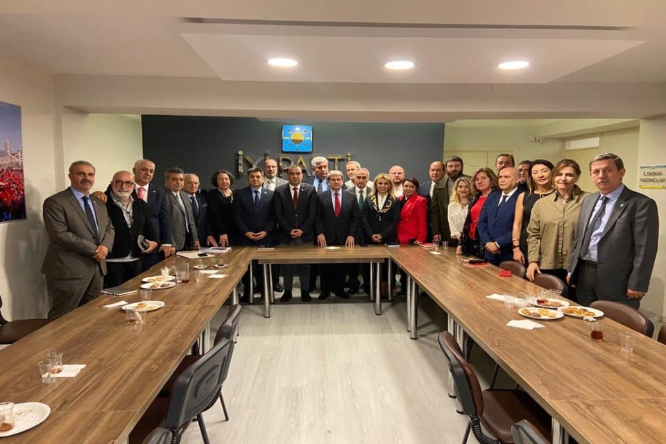 İYİ Parti İzmir İl Başkanlığı se&ccedil;im &ccedil;alışmalarına hızlı başladı. Se&ccedil;imlerin