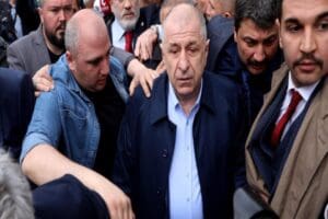 İYİ Parti ve CHP&rsquo;li vekiller Hatay sınırına&nbsp;&lsquo;temsili mayın&rsquo;&nbsp;d&ouml;şemek isterken kent