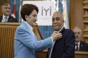Partisinden istifa ederek İYİ Parti&rsquo;ye katılan AK Parti Şanlıurfa Milletvekili