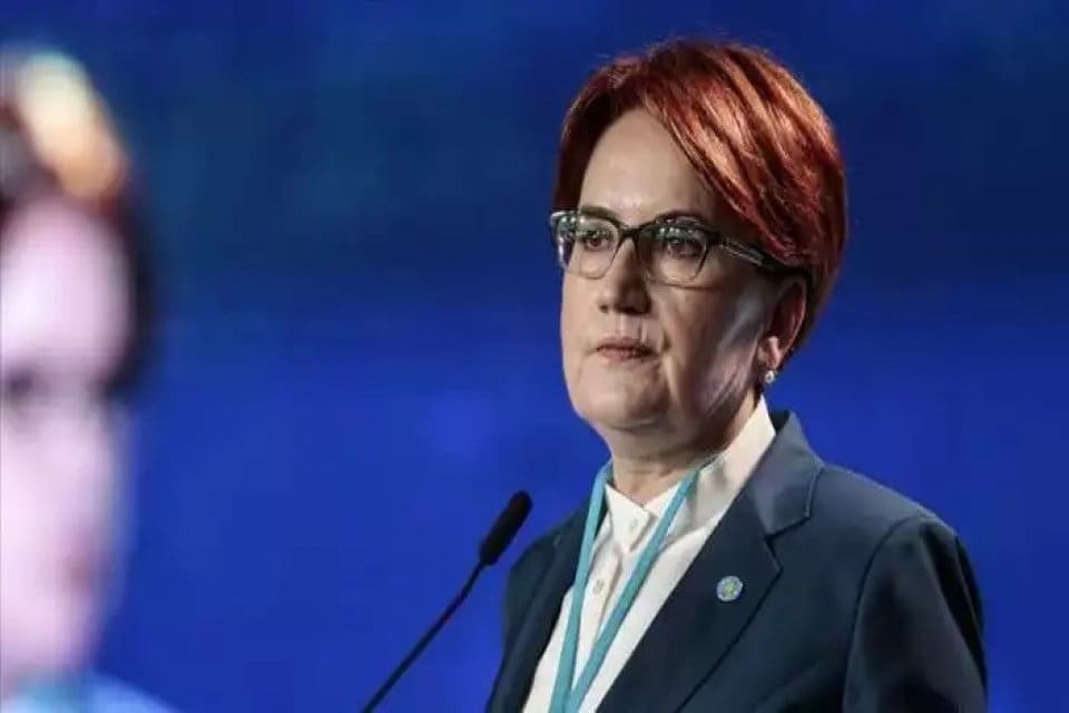 İYİ Parti&rsquo;ye katılımlar s&uuml;r&uuml;yor. AK Parti&rsquo;den ve milletvekilliğinden istifa ettiğini