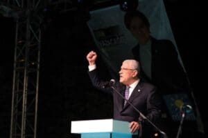 TBMM Grup Başkanvekili, İYİ Parti İzmir Milletvekili adayı M&uuml;savat Dervişoğlu,
