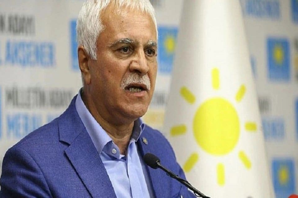 İYİ Partili Koray Aydın'ın annesi Sebahat Aydın hayatını kaybetti. Sebahat