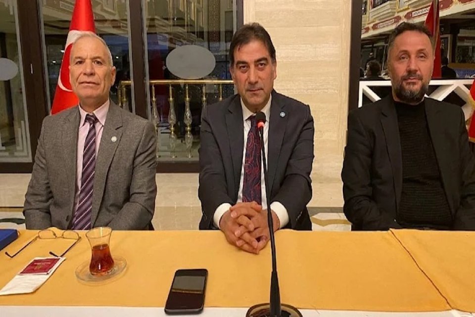 İYİ Parti&rsquo;den Milletvekili Aday Adayı olan eski futbolcu ve teknik