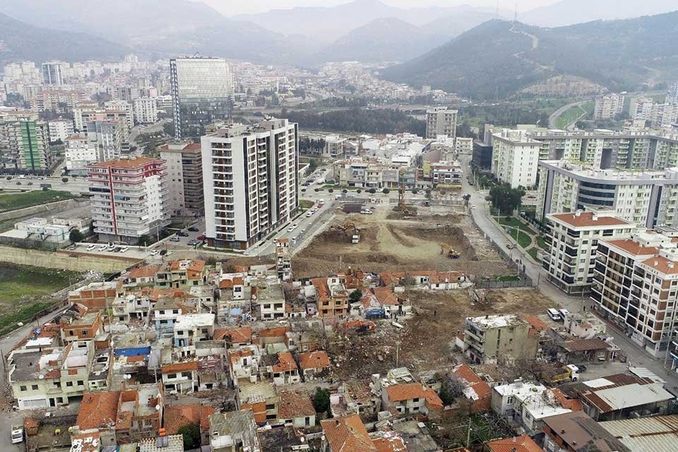 İZBETON, İzmir B&uuml;y&uuml;kşehir Belediye Meclisi&rsquo;nin ge&ccedil;tiğimiz g&uuml;n ger&ccedil;ekleşen meclis oturumunda