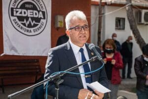 İzmir Depremi sonrasında evleri ağır hasar g&ouml;ren depremzedelerin 11 aydır