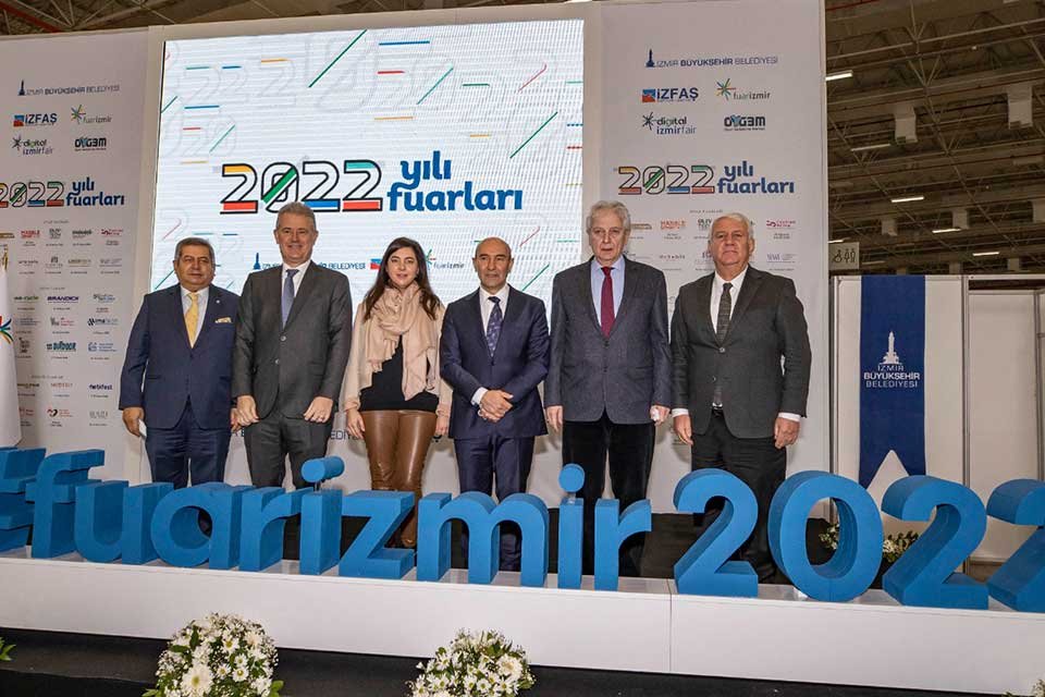 İZFAŞ 2002 yılına hızlı başladı. Bu yıl d&uuml;zenlenecek olan 31