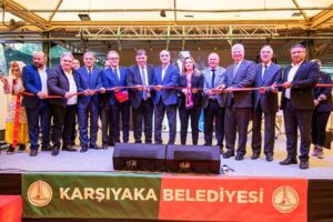 İzmir Büyükşehir Belediye Başkan Vekili Mustafa Özuslu, dördüncüsü düzenlenen Bitlis