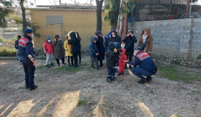 İzmir açıklarında 48 kaçak göçmen yakalandı