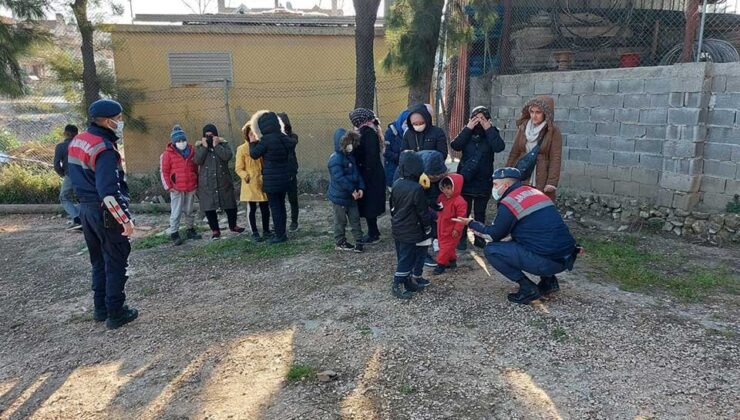 İzmir açıklarında 48 kaçak göçmen yakalandı