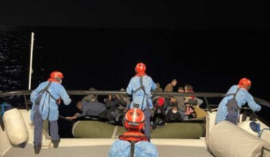 İzmir açıklarında 75 kaçak göçmen kurtarıldı