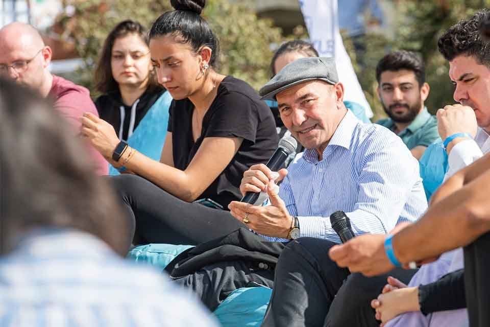 İzmir&rsquo;in 2025 yılı Avrupa Gen&ccedil;lik Başkenti başvurusuyla ilgili ilk m&uuml;jde
