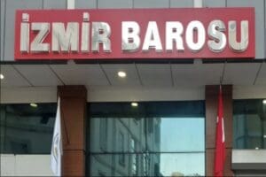 İzmir Barosu avukatları yeni başkan ve y&ouml;netimini se&ccedil;mek i&ccedil;in sandık