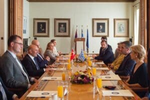 İzmir B&uuml;y&uuml;kşehir Belediye Başkanı Tun&ccedil; Soyer Yunanistan ziyareti kapsamında Atina